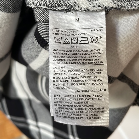 Old Navy boyfriend shirt -M - Picture 4 of 6